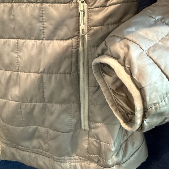 Patagonia Nano Puff Light Gray Quilted Jacket - Picture 4 of 10